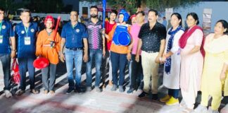 Players of Aasthe-du-Akhada hoisted the flag in the state level competition