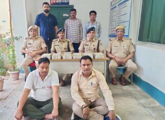 Sixty lakh fifty thousand rupees seized, suspected to be hawala money