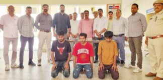 Three members of mobile snatching gang arrested, 45 mobiles recovered