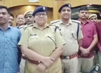 Commendable: Police traced 125 missing mobiles and returned them to owners